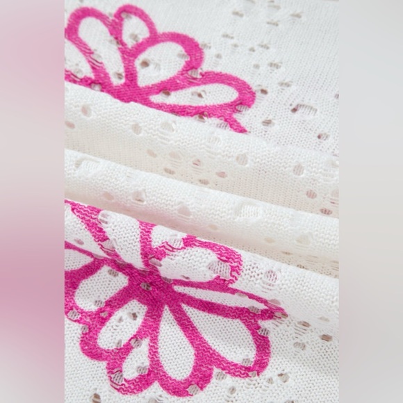 White and Pink Floral Lace Women's Top - Picture 9 of 13